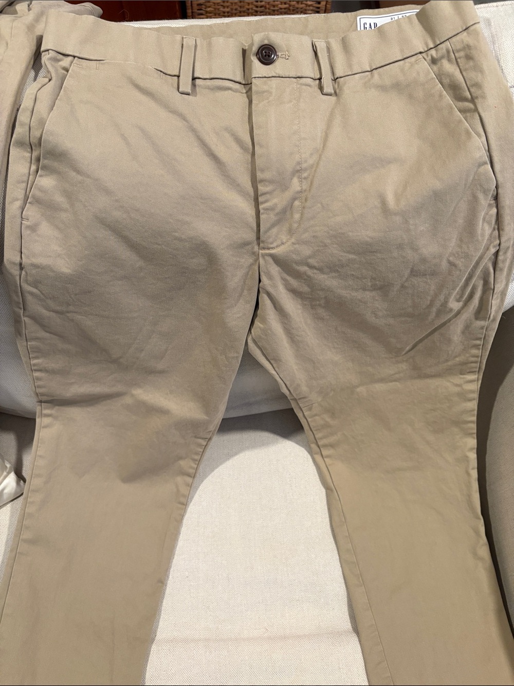 GAP Men's Chino Pants in Khaki Tan